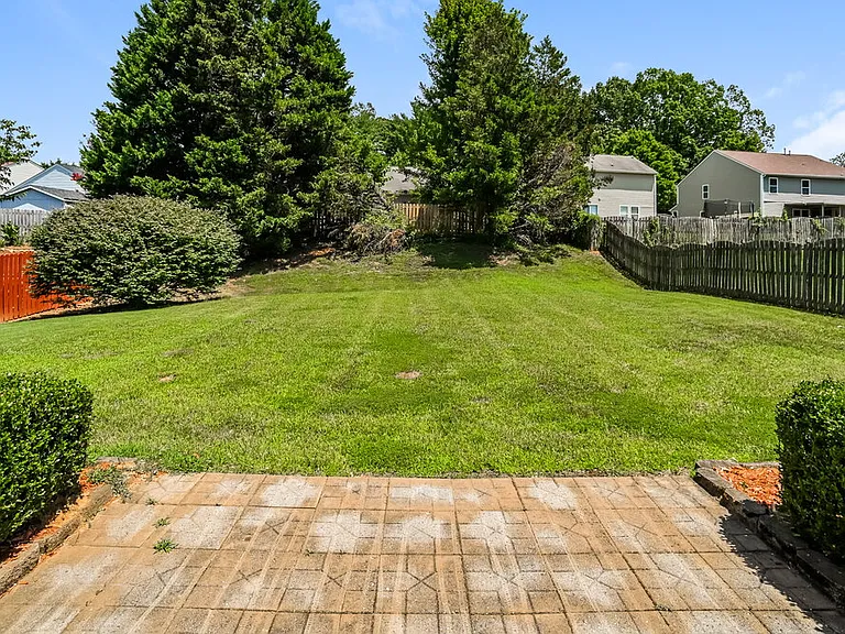 12034 Red Leaf Dr — Photo 17