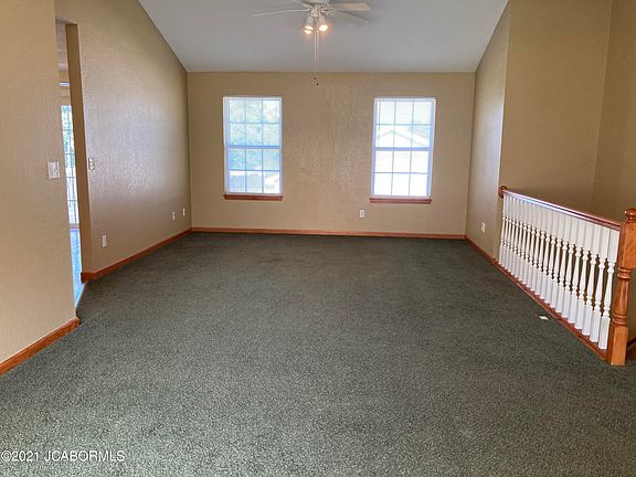5th image of 1806 Greenwich Way