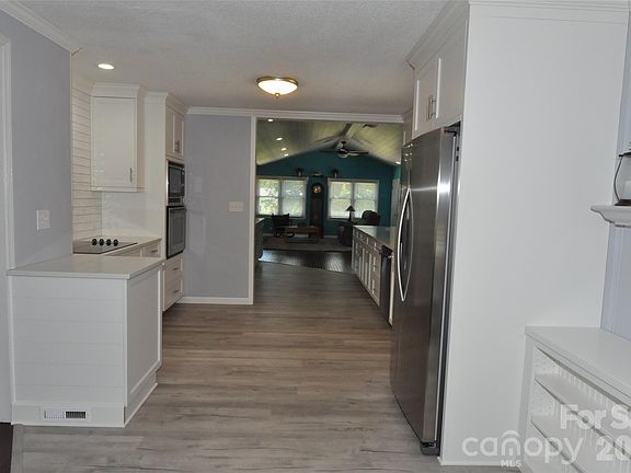 3rd image of 808 Briarcliff Cir #63&64