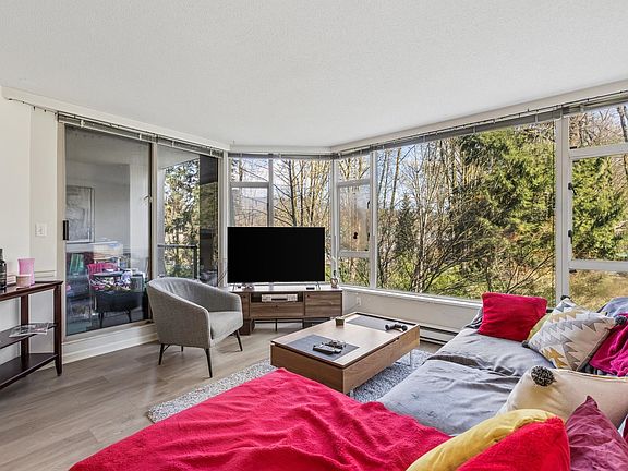 4th image of 1327 Keith Rd E #308