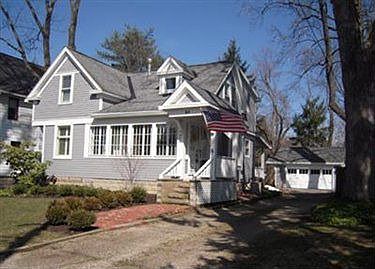 1st image of 84 Hall St