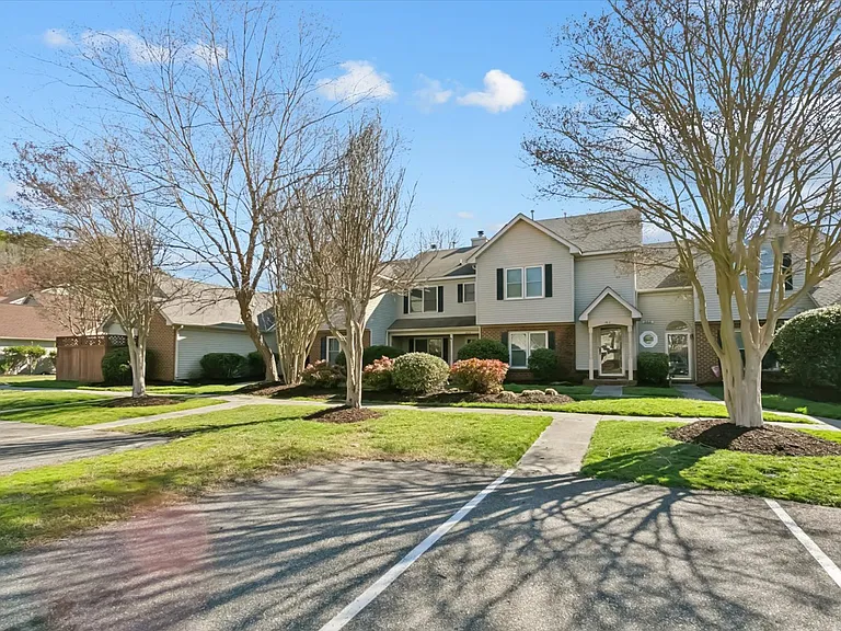 206 Alder Wood Dr — Photo 3