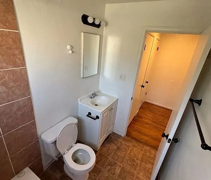 414 Staten Ave #2E — Photo 7