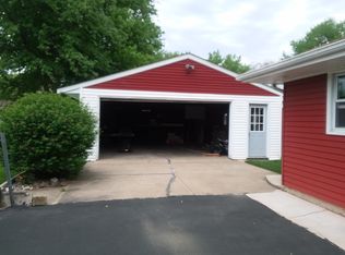 4723 W Redbud Dr, Peoria, IL 61604
