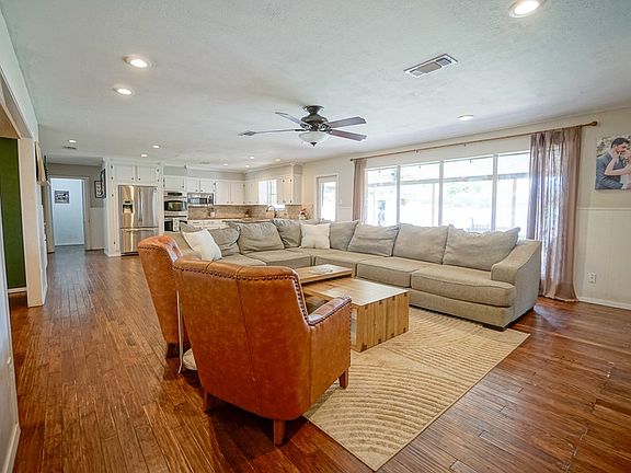 2nd image of 2402 Gulf Ave