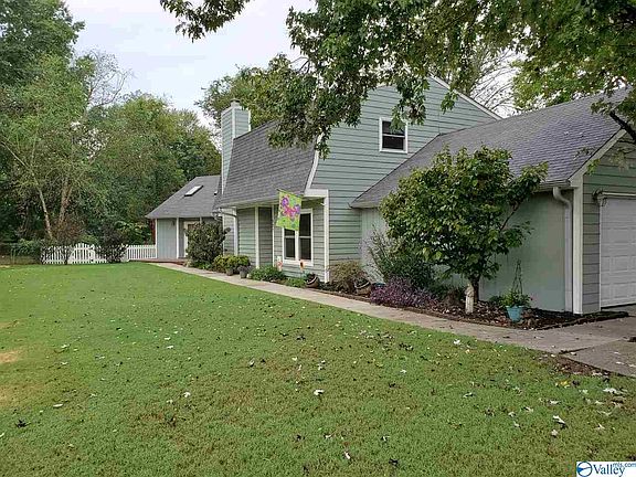 4th image of 1901 W Tupelo Dr SE