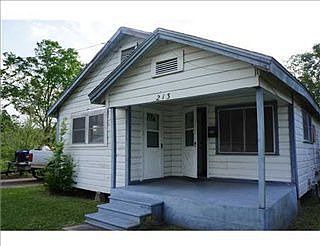 2nd image of 213 Lincoln St