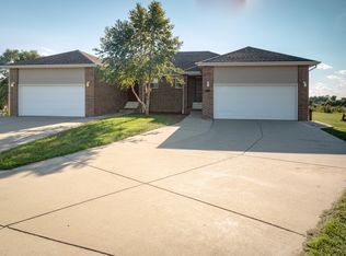 300 Excalibur Ct, Willard, MO 65781