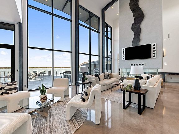2nd image of 402 Lighthouse Drive