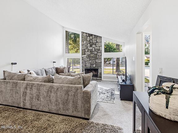 2nd image of 6686 ALISMA Lane