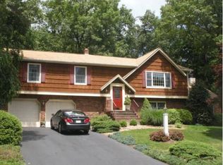 12 Cottonwood Dr, Randolph, NJ 07869