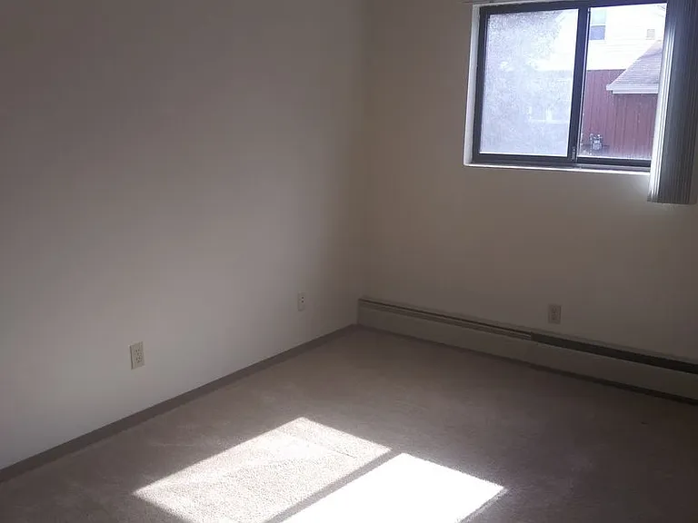 2833 University Ave — Photo 14