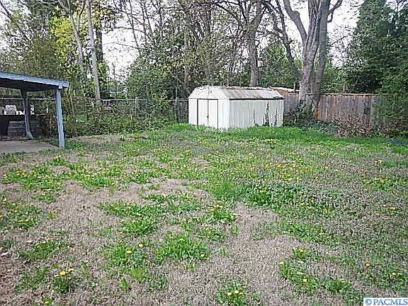 4th image of 551 Pleasant St