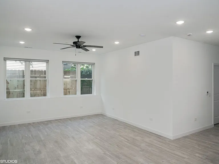 6135 S Kimbark Ave — Photo 5