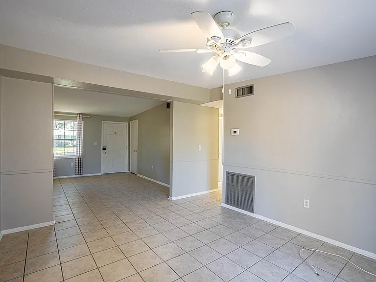 3007 Willow Ave — Photo 9