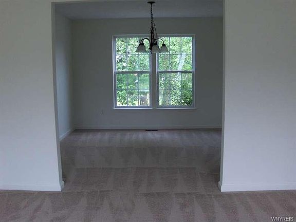 2nd image of 1490 Bowling Green Dr
