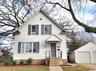 415 S Connecticut Ave, Mason City, IA 50401