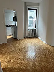 369 Broome Street, #22