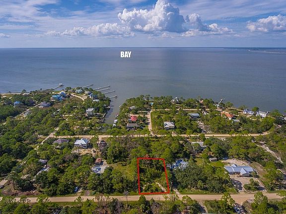 2nd image of 1017 W Bayshore Dr
