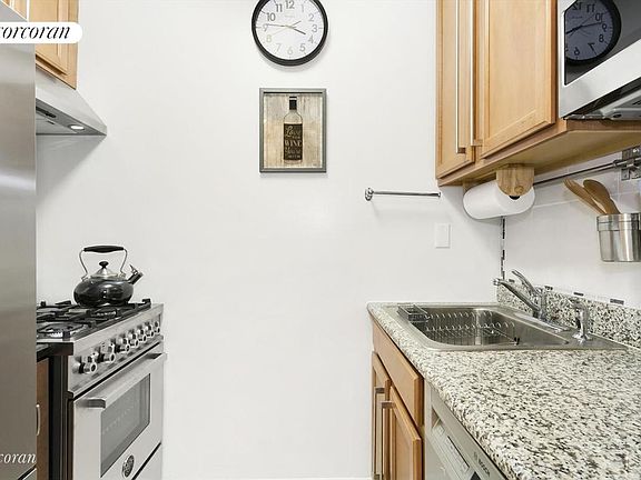 5th image of 350 W 50th St APT 3P