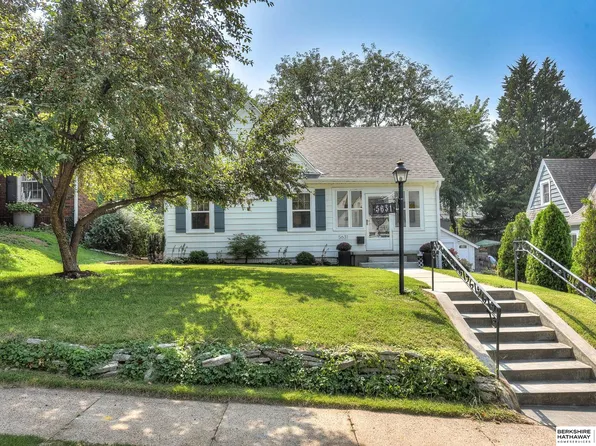 5631 Briggs St, Omaha, NE 68106