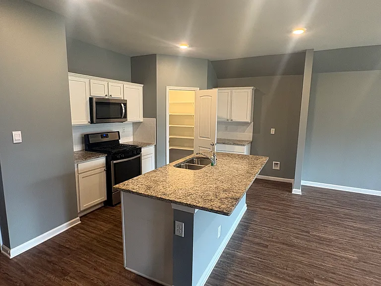 44019 Covington Rdg — Photo 12