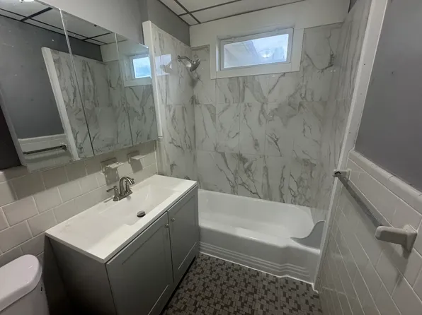 21 Oberlin St #2, Worcester, MA 01610