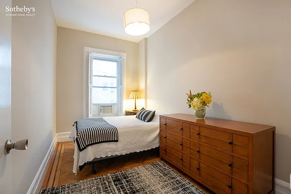 Rented by Sotheby's International Realty | media 31