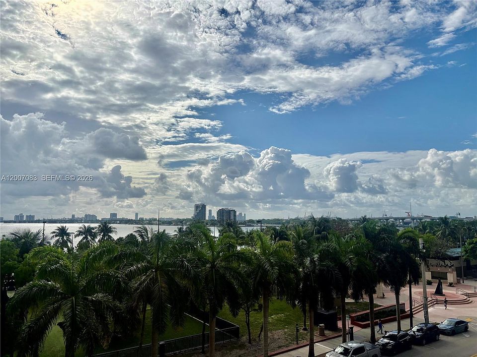 1st image of 1800 N Bayshore Dr APT 303