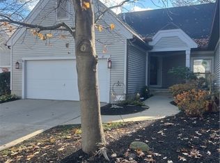 45 Forest Cove Dr #24, Akron, OH