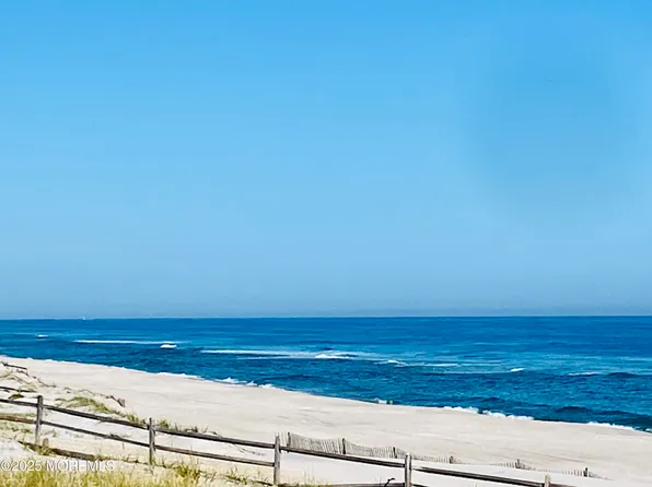 4 Camden Ave #Up, Lavallette, NJ 08735