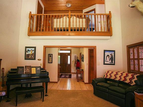 4th image of 1001 Malaney Dr