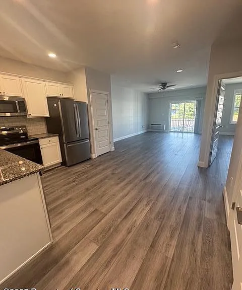 407 Circle Dr — Photo 8
