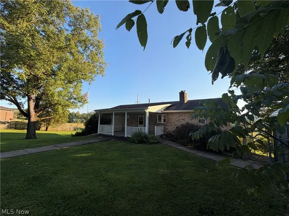 11602 Staunton Tpke, Walker, WV 26180
