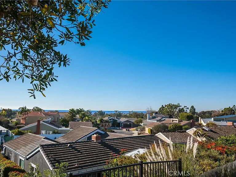 33475 Abalone Dr — Photo 2