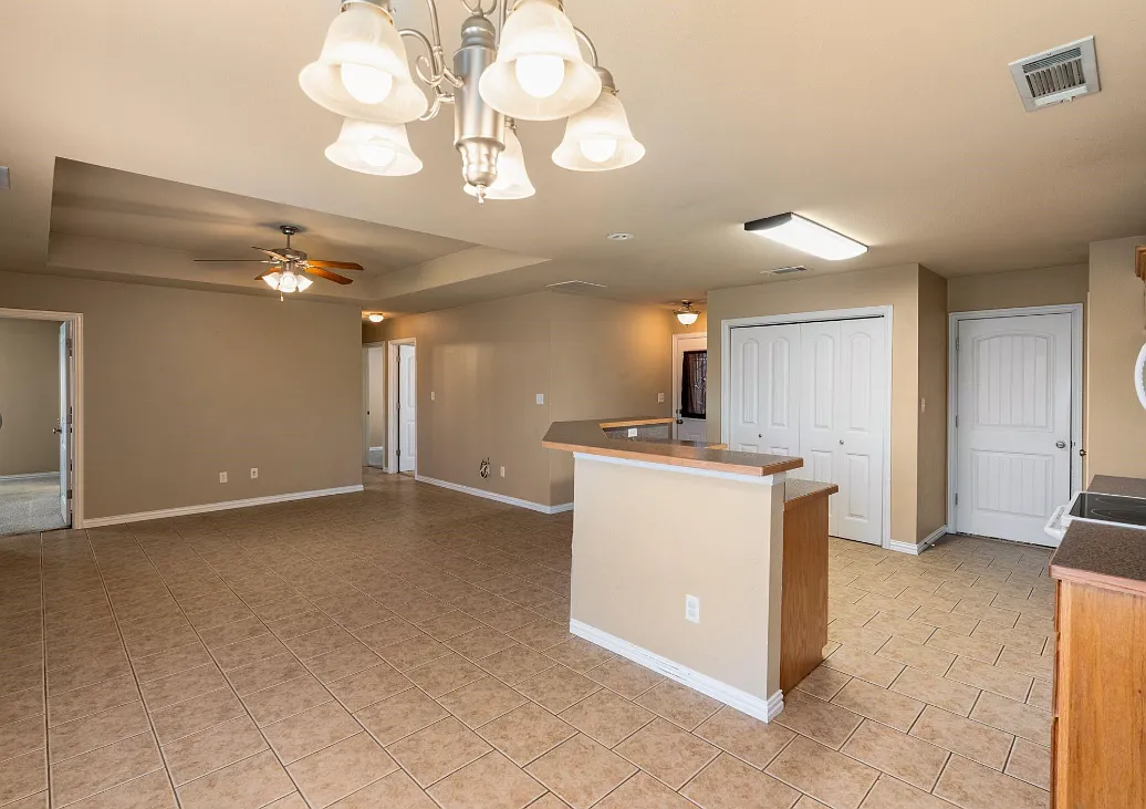 3 bed, 1191 sqft, $1,850 — Photo 3