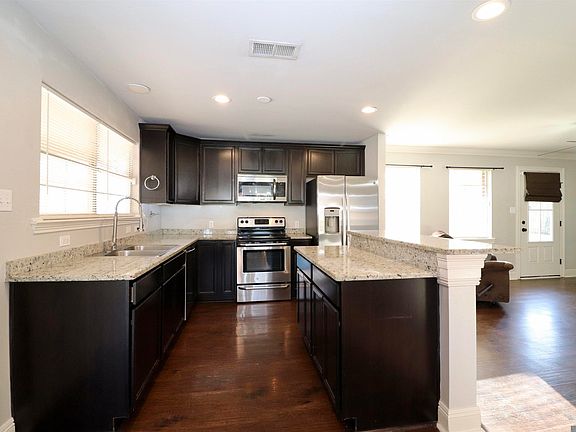 3rd image of 2574 Maringouin Rd E