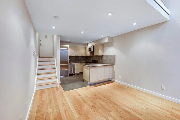 Rented by Compass | media 16