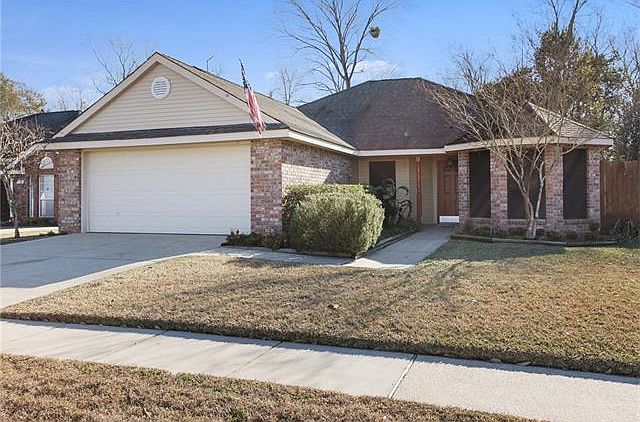 1st image of 1308 English Colony Dr