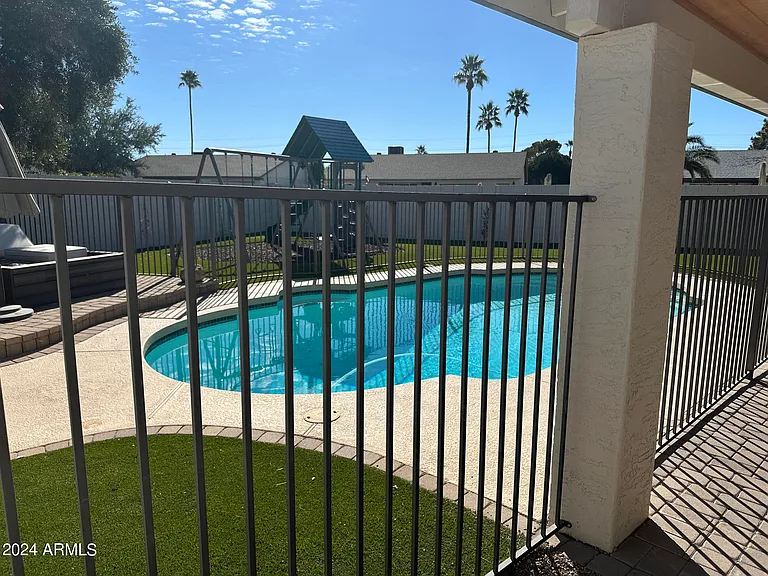 10645 E Mercer Ln — Photo 16