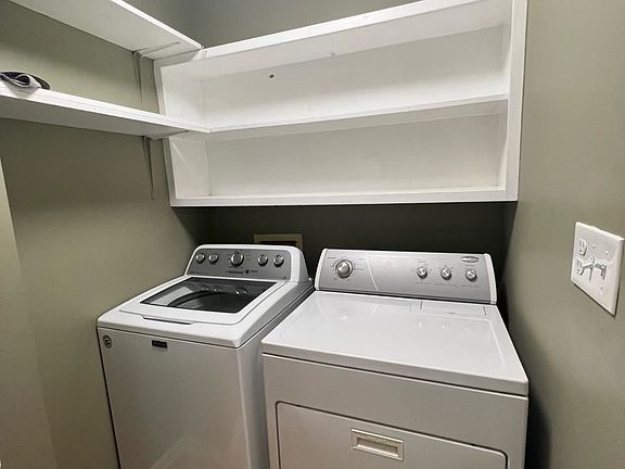 5th image of 220 Driftwood Ln