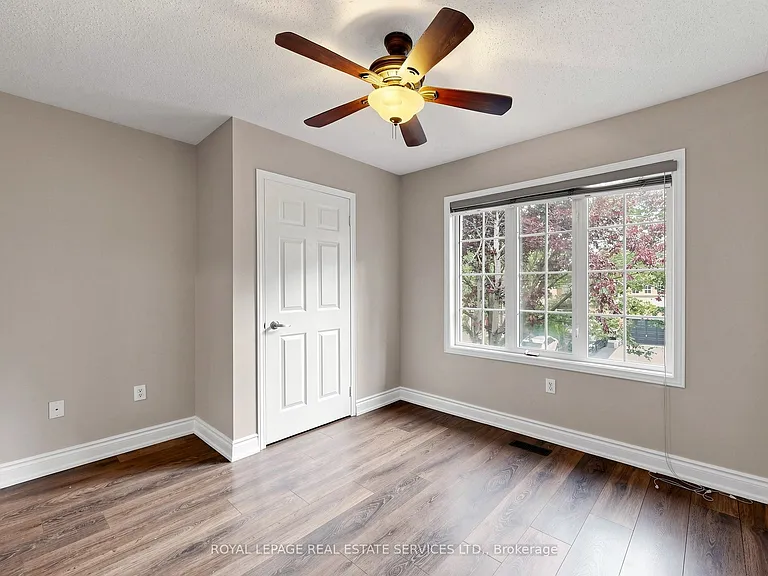 5837 Rainberry Dr — Photo 12
