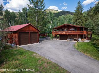245 N Forest Dr, Star Valley Ranch, WY 83127