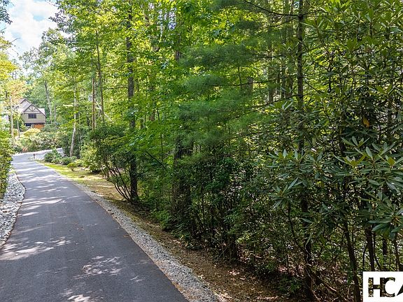 5th image of 24 Southeast Ridge Road SE