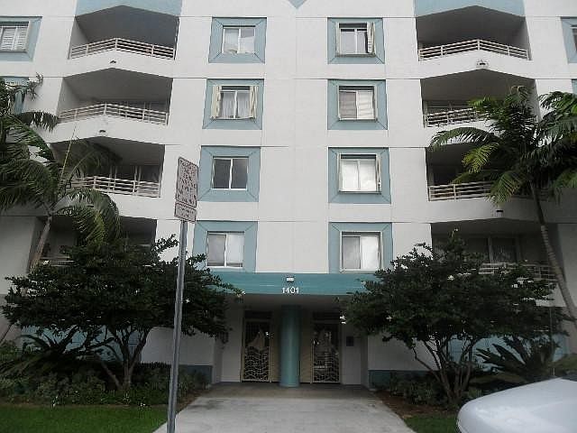 1st image of 1401 Bay Rd APT 411