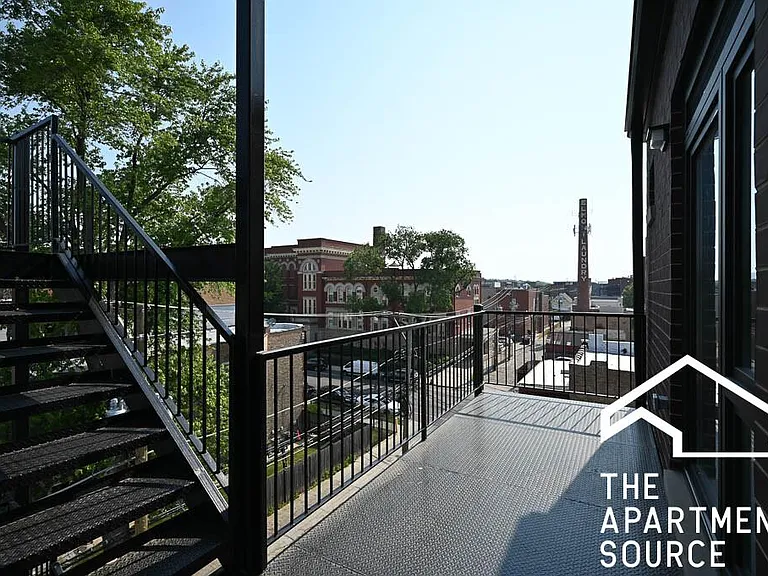 3010 W Belmont Ave #4 — Photo 23