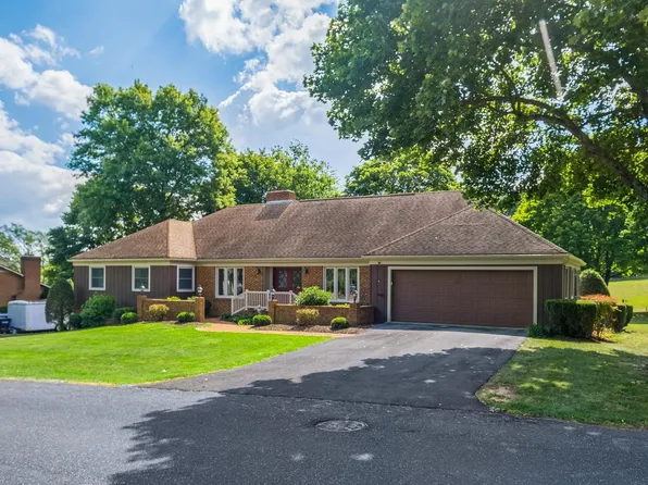 450 Fairway Dr, Harrisonburg, VA 22802