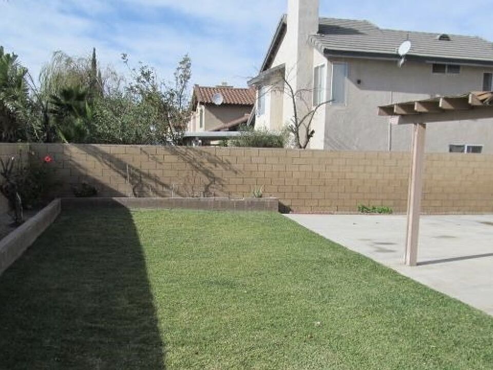 17263 Lakeview Ct, Fontana, CA 92336 Zillow