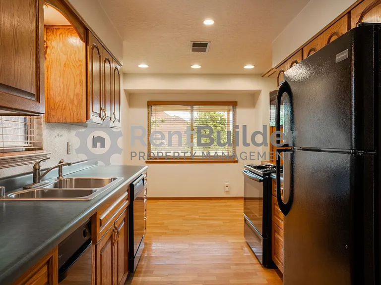 7617 Union St NE — Photo 7