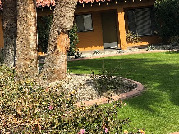 3rd image of 2400 N Junipero Ave APT 3